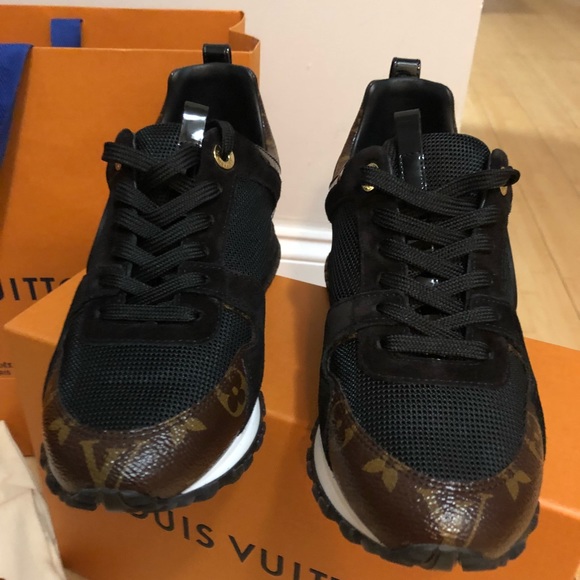 Louis Vuitton Run Away Sneaker Women’s Sz 7.0 - Picture 5 of 8